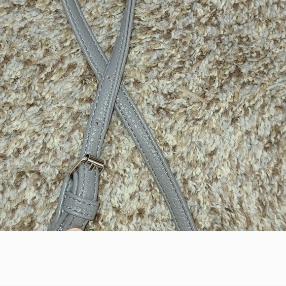 Steve Madden Crossbody Bag with Modern Design - Picture 3 of 5